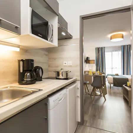 Hoteliere Odalys L'archipel לה רושל