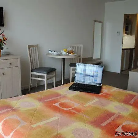 Hoteliere Odalys L'archipel לה רושל